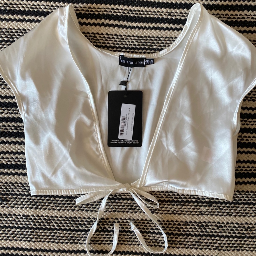 Tie crop top